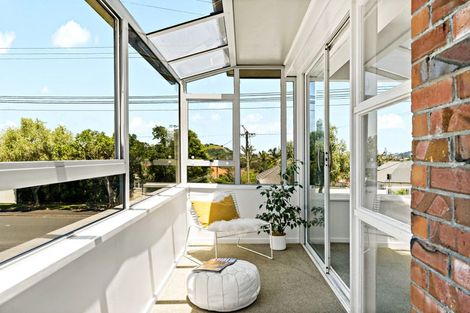 Photo of property in 1/34 Old Lake Road, Narrow Neck, Auckland, 0624