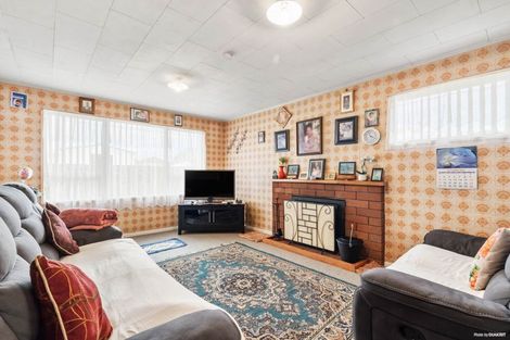 Photo of property in 92 Kayes Road, Pukekohe, 2120