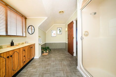 Photo of property in 8 Mcarthur Street, Terrace End, Palmerston North, 4410