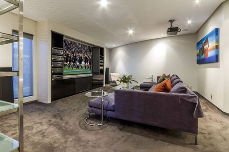 Photo of property in 39 Kitchener Road, Takapuna, Auckland, 0620