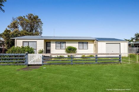 Photo of property in 3 Ruanui Street, Himatangi Beach, Foxton, 4891