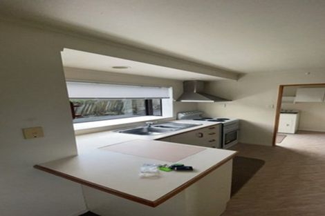 Photo of property in 1/17 Exeter Place, Unsworth Heights, Auckland, 0632