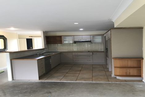 Photo of property in 15 Pine Terrace, Howick, Auckland, 2014