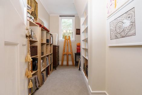 Photo of property in 114 Cliffs Road, Saint Clair, Dunedin, 9012