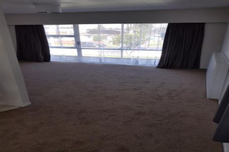 Photo of property in 20 Ferguson Street, Manurewa East, Auckland, 2102