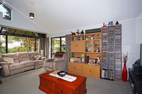 Photo of property in 1/288 Queen Street, Pukekohe, 2120