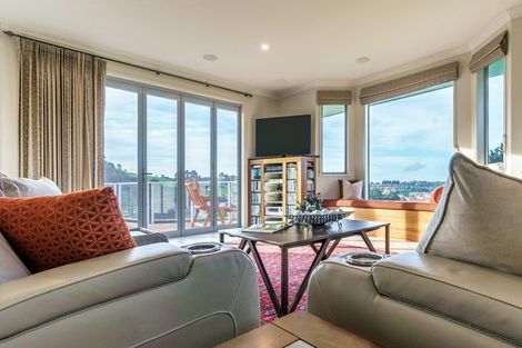 Photo of property in 64 Balboa Drive, Matakatia, Whangaparaoa, 0930