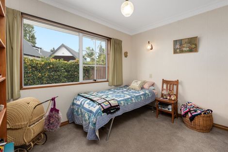 Photo of property in 16 Randell Place, Te Puke, 3119