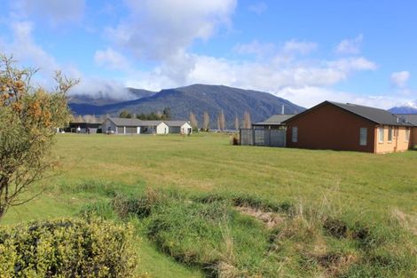 Photo of property in 7 Vancouver Place, Te Anau, 9600