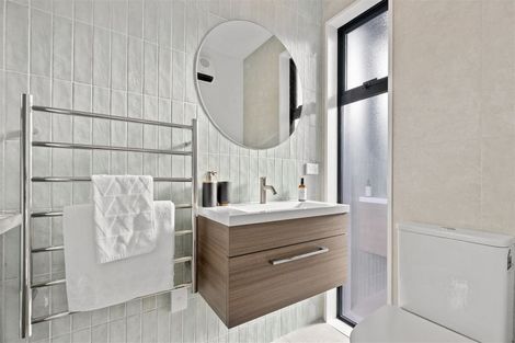 Photo of property in 2/90 Browns Road, St Albans, Christchurch, 8014