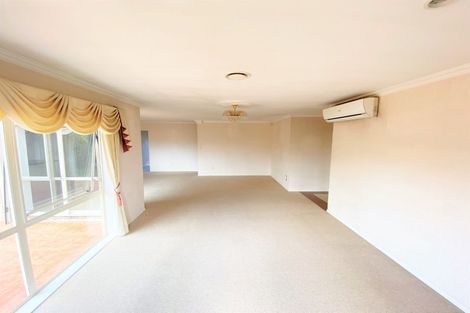 Photo of property in 22 Nuneaton Drive, Flat Bush, Auckland, 2019