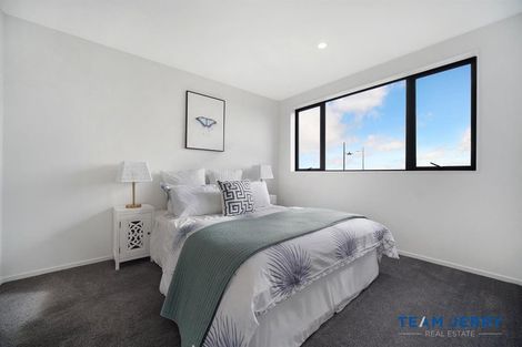 Photo of property in 1 Korowhiti Road, Clarks Beach, 2122