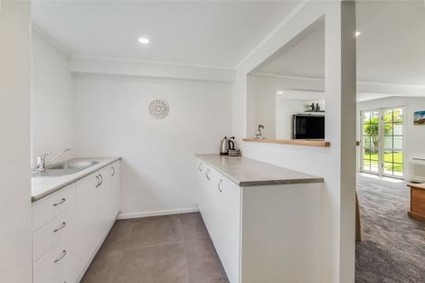 Photo of property in 1 Kowhai Road, Mairangi Bay, Auckland, 0630