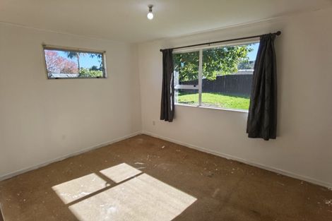 Photo of property in 13 Albemarle Place, Massey, Auckland, 0614