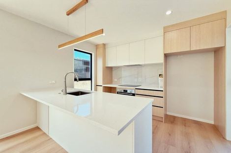 Photo of property in 7a Springside Place, New Lynn, Auckland, 0600