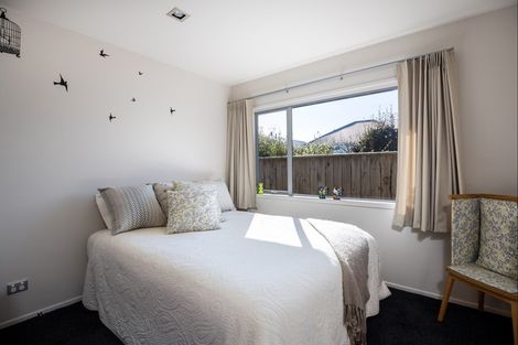 Photo of property in 2/37 Wallace Place, Westown, New Plymouth, 4310