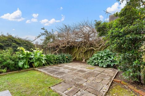 Photo of property in 1/54 De Quincey Terrace, Highland Park, Auckland, 2010