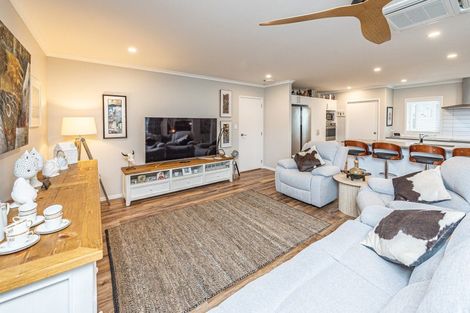 Photo of property in 34 Tirimoana Place, Otamatea, Whanganui, 4501