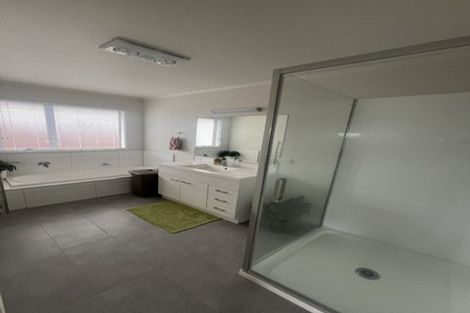 Photo of property in 33 Shrule Place, Huntington, Hamilton, 3210