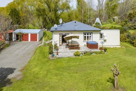 Photo of property in 1506 Waimarama Road, Waimarama, Havelock North, 4294