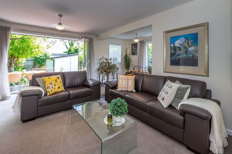 Photo of property in 11 Walnut Avenue, Strowan, Christchurch, 8052