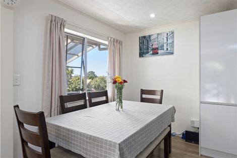 Photo of property in 1/10 May Avenue, Te Atatu South, Auckland, 0610