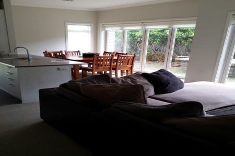 Photo of property in 2/78 Birkenhead Avenue, Birkenhead, Auckland, 0626