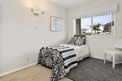 Photo of property in 4 Claude Road, Stanmore Bay, Whangaparaoa, 0932