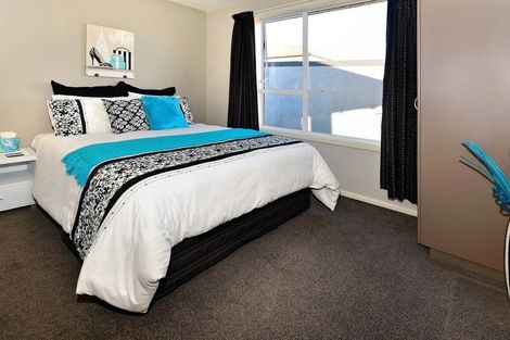 Photo of property in 2/19 Cunningham Place, Halswell, Christchurch, 8025