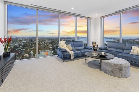 Photo of property in Sentinel Apartments, 2403/3 Northcroft Street, Takapuna, Auckland, 0622