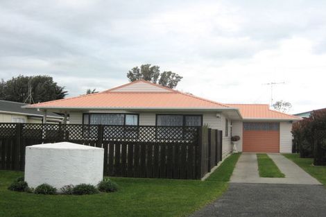 Photo of property in 68 Park Avenue, Waitarere Beach, Levin, 5510