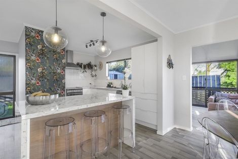 Photo of property in 17 Rhonda Place, Opaheke, Papakura, 2113