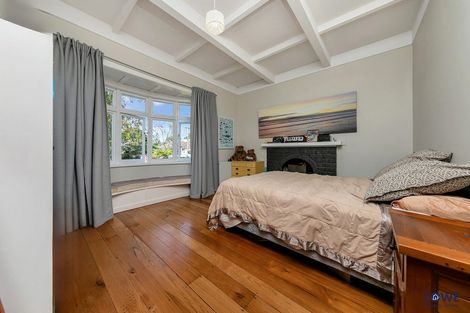 Photo of property in 60 Ngataringa Road, Devonport, Auckland, 0624