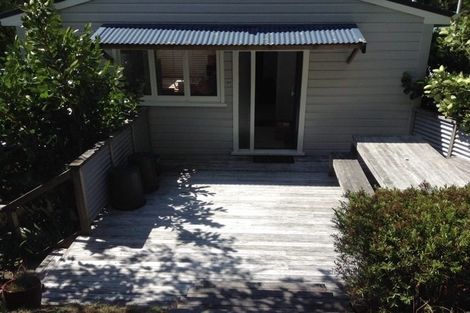 Photo of property in 15a Governor Road, Northland, Wellington, 6012