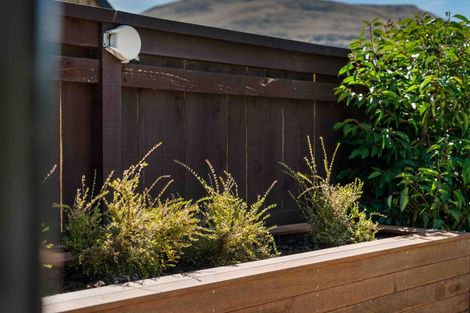 Photo of property in 2 Collie Road, Pukekohe, 2120