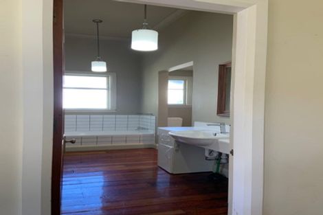 Photo of property in 26 Derwent Street, Island Bay, Wellington, 6023