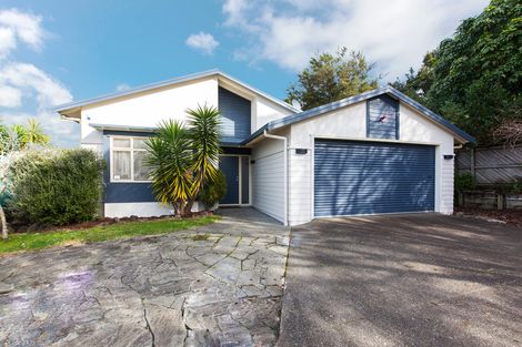 Photo of property in 18 Cinnabar Place, Westgate, Auckland, 0614