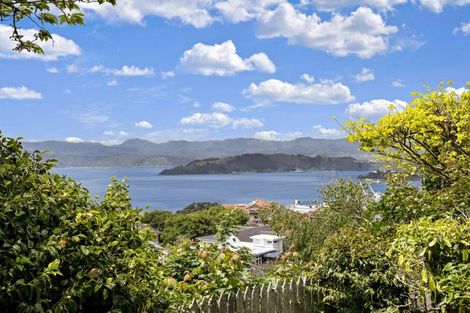 Photo of property in 15 Wadestown Road, Wadestown, Wellington, 6012