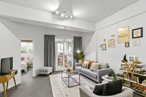 Photo of property in Lexington Apartments, 33f Hania Street, Mount Victoria, Wellington, 6011