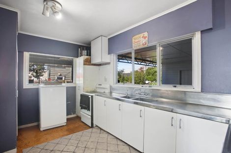 Photo of property in 85 Glengarry Road, Glen Eden, Auckland, 0602