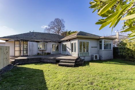 Photo of property in 69 Memorial Avenue, Ilam, Christchurch, 8053