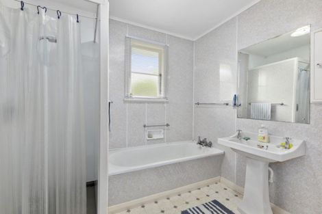 Photo of property in 4 Sullivan Grove, Epuni, Lower Hutt, 5011