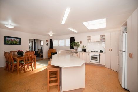 Photo of property in 8 Swansea Street, Hokowhitu, Palmerston North, 4410