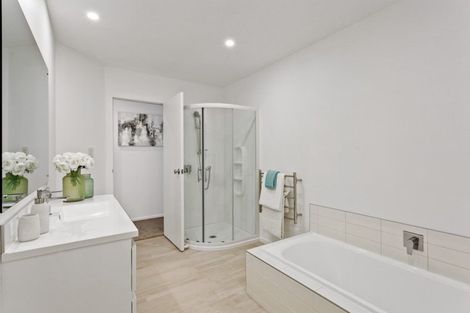 Photo of property in 18 Langana Avenue, Browns Bay, Auckland, 0630