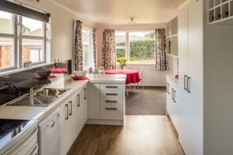 Photo of property in 11a Raymond Terrace, Fairfield, Lower Hutt, 5011