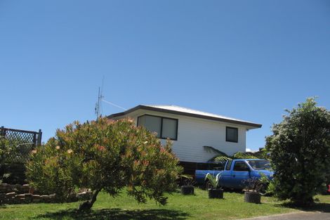 Photo of property in 13 Whenuariri Place, Maketu, Te Puke, 3189