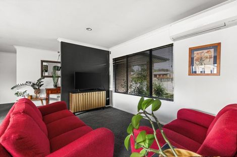 Photo of property in 28 Guthrie Road, Havelock North, 4130