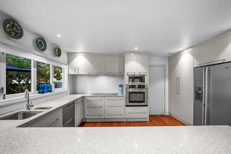 Photo of property in 12 Cecil Road, Milford, Auckland, 0620