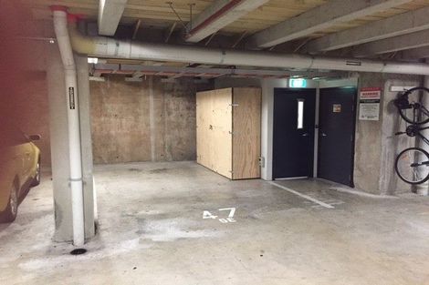 Photo of property in Montreaux Apartments, 5e/164 The Terrace, Wellington Central, Wellington, 6011