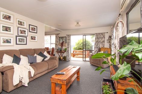 Photo of property in 6 Robinson Crescent, Westbrook, Palmerston North, 4412